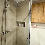 Luksusowe Nad Morzem Z Widokiem Na Jezioro I Basen Wraz Z Prywatnym Wejsciem Na Plaze Apartmán