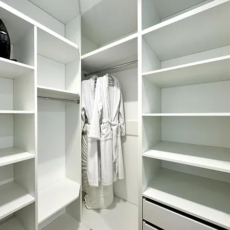 Luksusowe Nad Morzem Z Widokiem Na Jezioro I Basen Wraz Z Prywatnym Wejsciem Na Plaze Daire