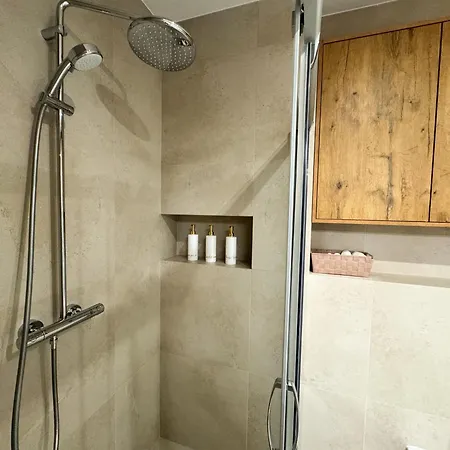 Luksusowe Nad Morzem Z Widokiem Na Jezioro I Basen Wraz Z Prywatnym Wejsciem Na Plaze Daire