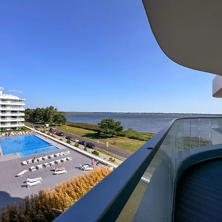 Luksusowe Nad Morzem Z Widokiem Na Jezioro I Basen Wraz Z Prywatnym Wejsciem Na Plaze