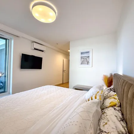 Daire Luksusowe Nad Morzem Z Widokiem Na Jezioro I Basen Wraz Z Prywatnym Wejsciem Na Plaze Rogowo (Gryfice)